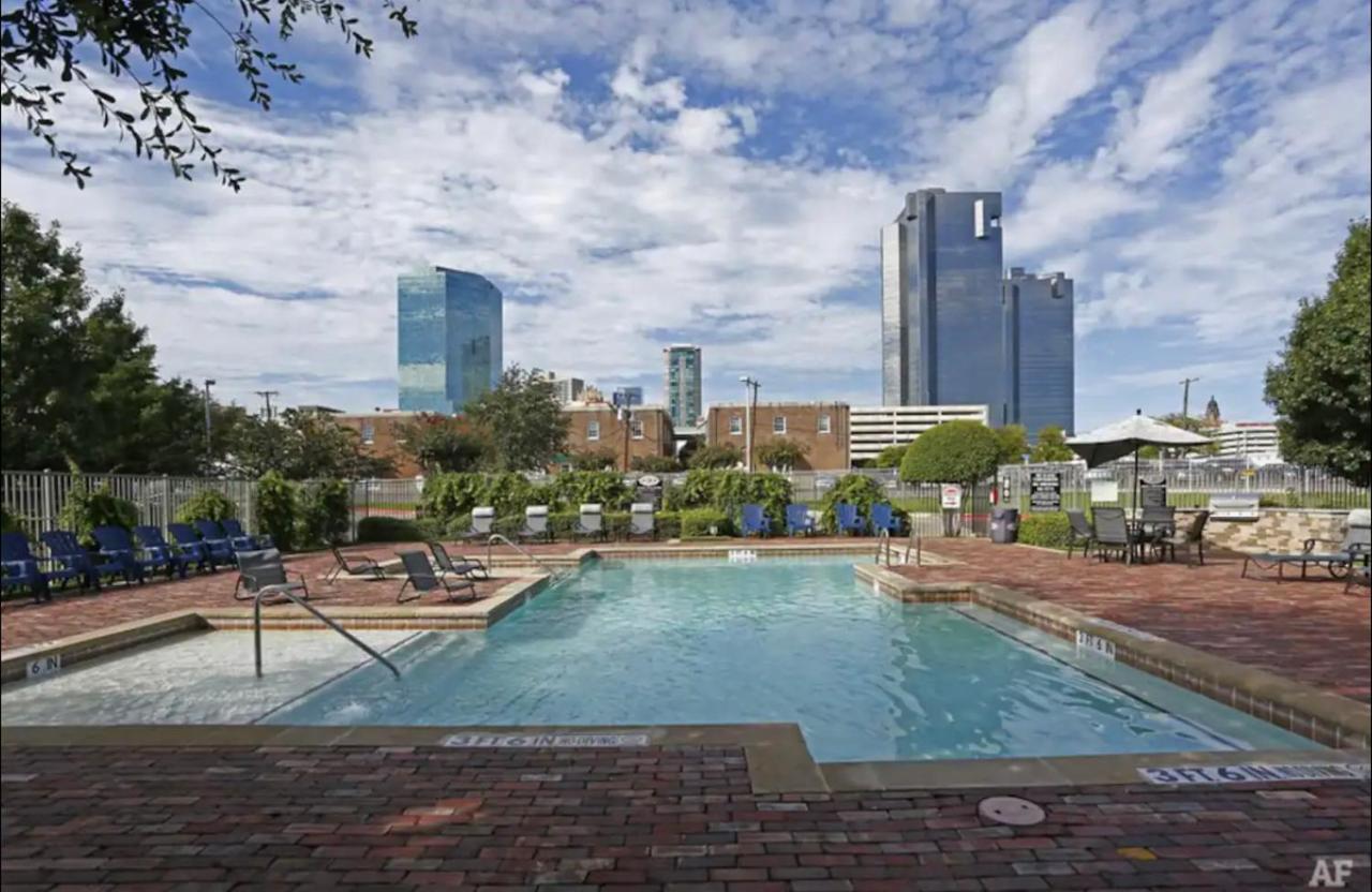 Cowboy Live, Laugh, & Loft Fort Worth 2 Bedroom Loft Downtown Esterno foto