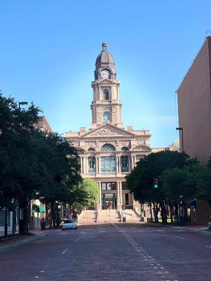 Cowboy Live, Laugh, & Loft Fort Worth 2 Bedroom Loft Downtown Esterno foto