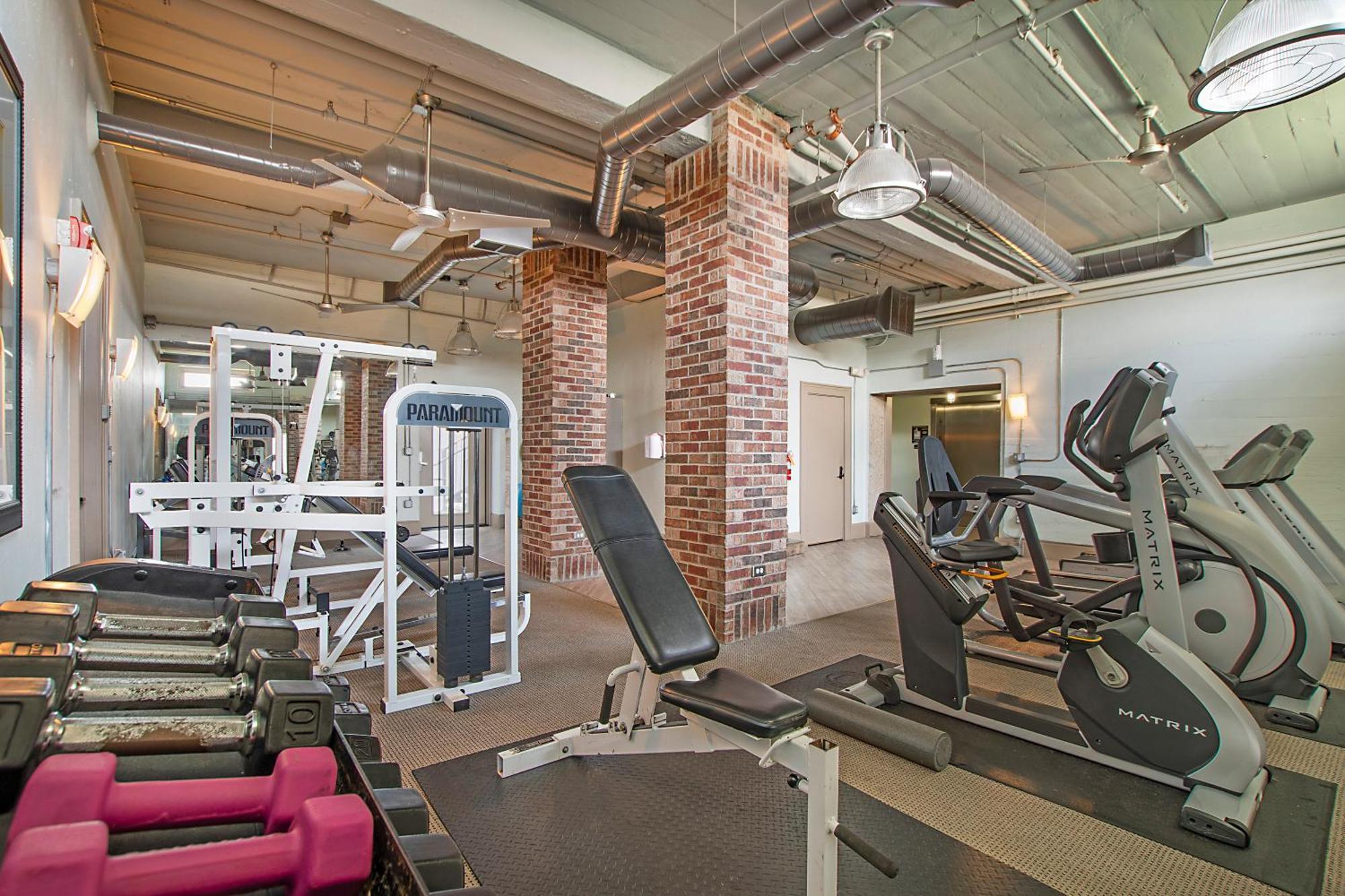 Cowboy Live, Laugh, & Loft Fort Worth 2 Bedroom Loft Downtown Esterno foto