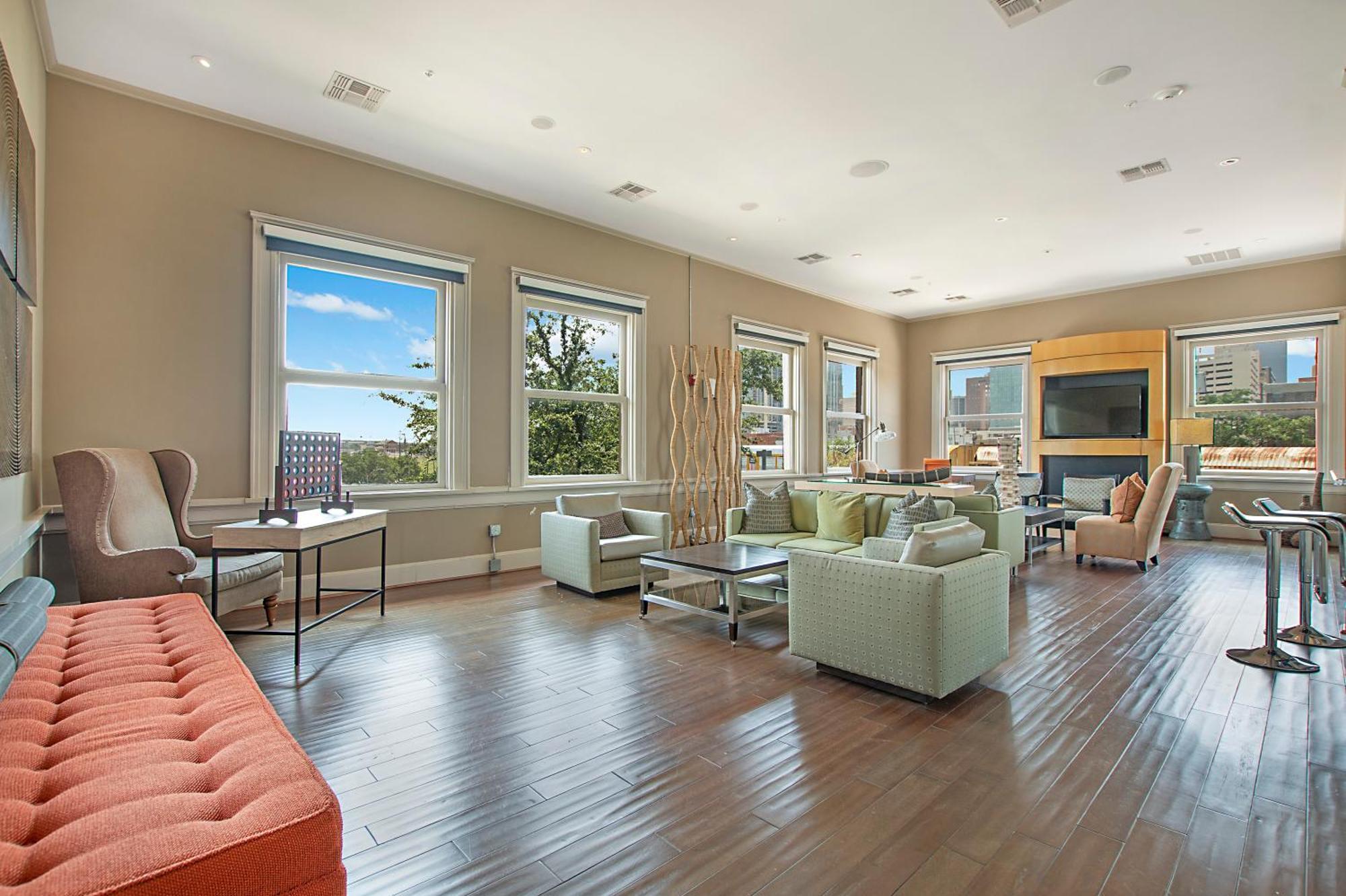 Cowboy Live, Laugh, & Loft Fort Worth 2 Bedroom Loft Downtown Esterno foto