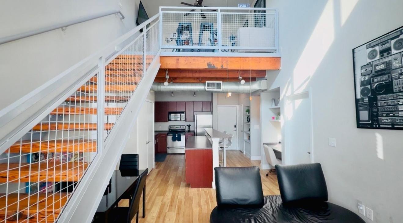 Cowboy Live, Laugh, & Loft Fort Worth 2 Bedroom Loft Downtown Esterno foto